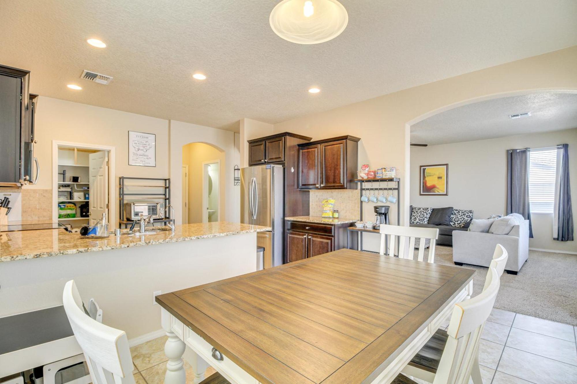 Family-Friendly Home With Mtn View In Albuquerque! Exterior photo